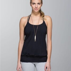 lululemon Flow and Go Tank. Size 4. Black